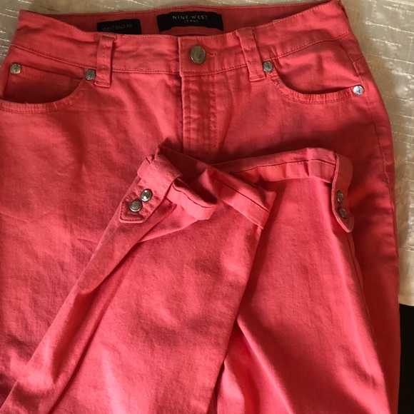 Nine West denim cuffed capris. - Picture 2 of 8